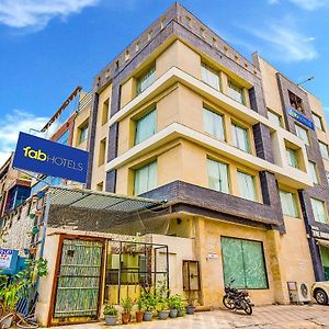 Fabhotel Radiant Star Lalkothi